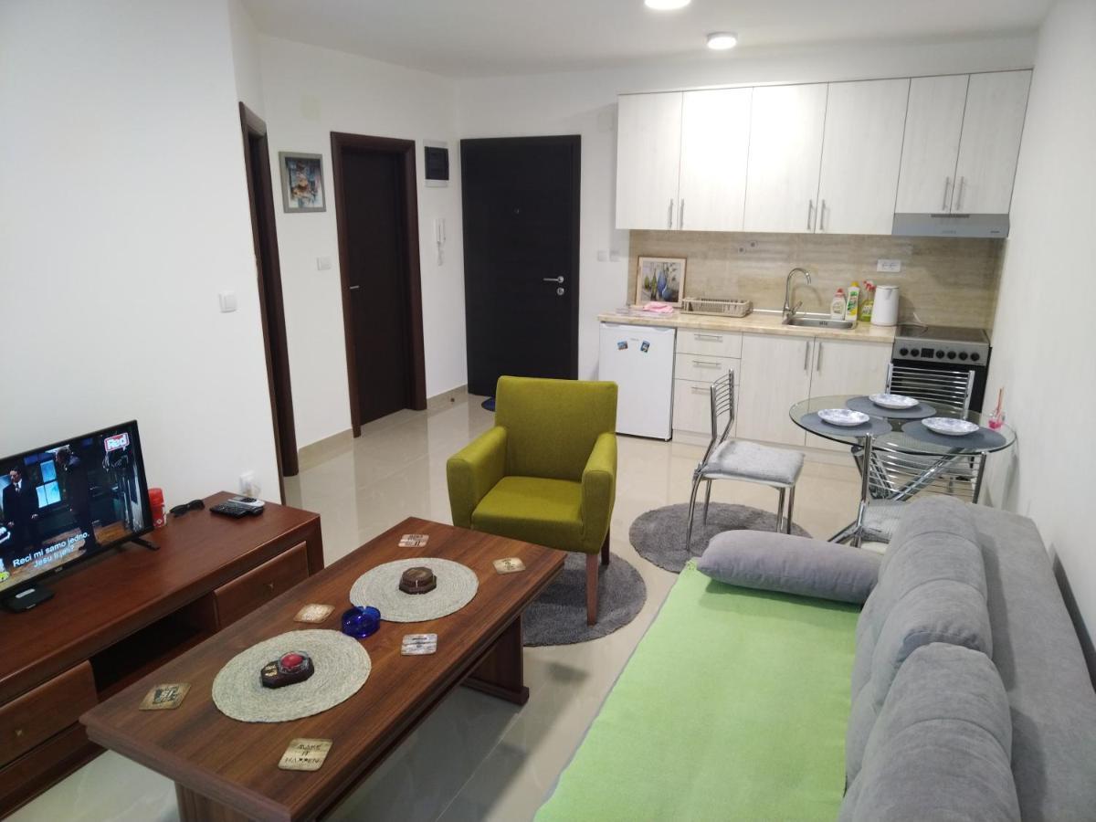 Apartman "N" Srebrno Jezero Ostrovo Exterior foto